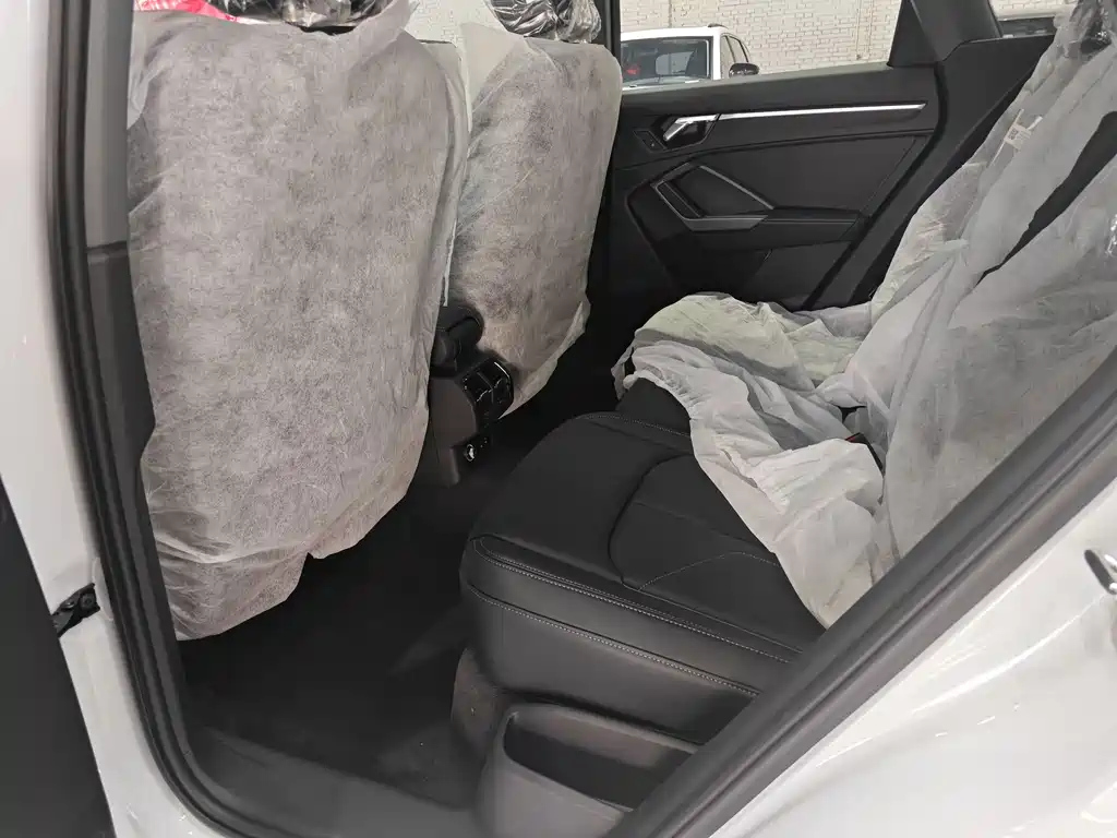 AUDI Q3 2024