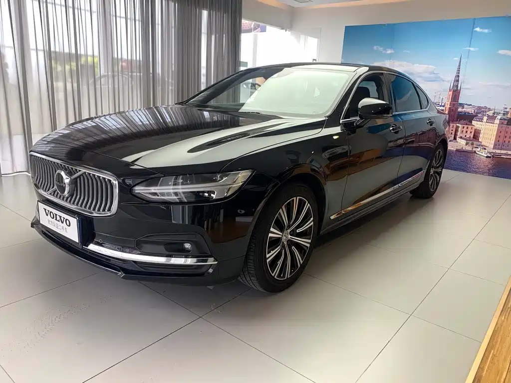 VOLVO S90 2021