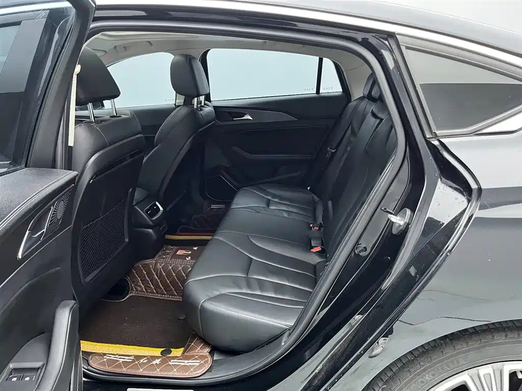 HONGQI H5 2022