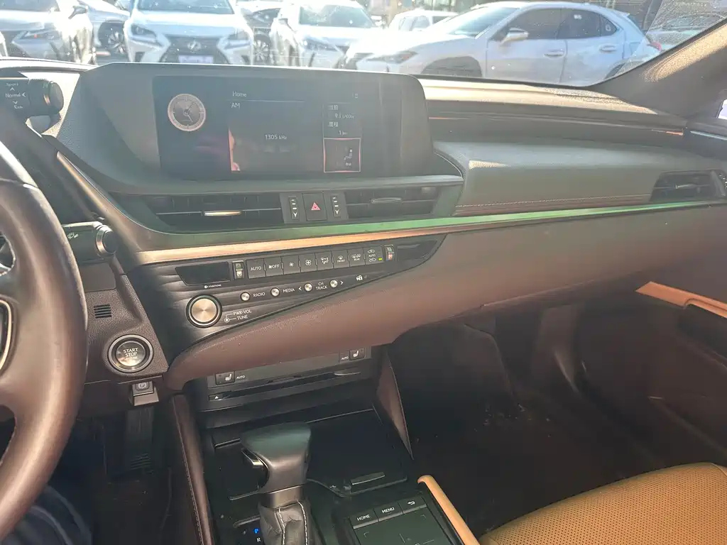 LEXUS ES 2021