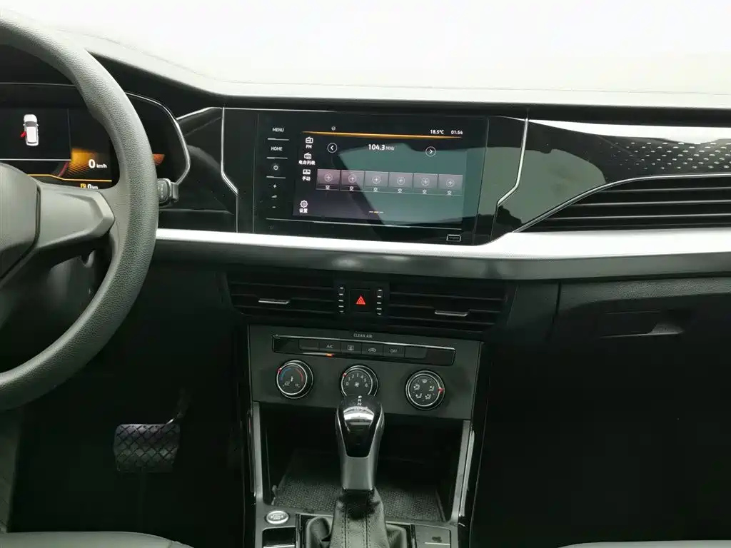 VOLKSWAGEN PASSAT 2022