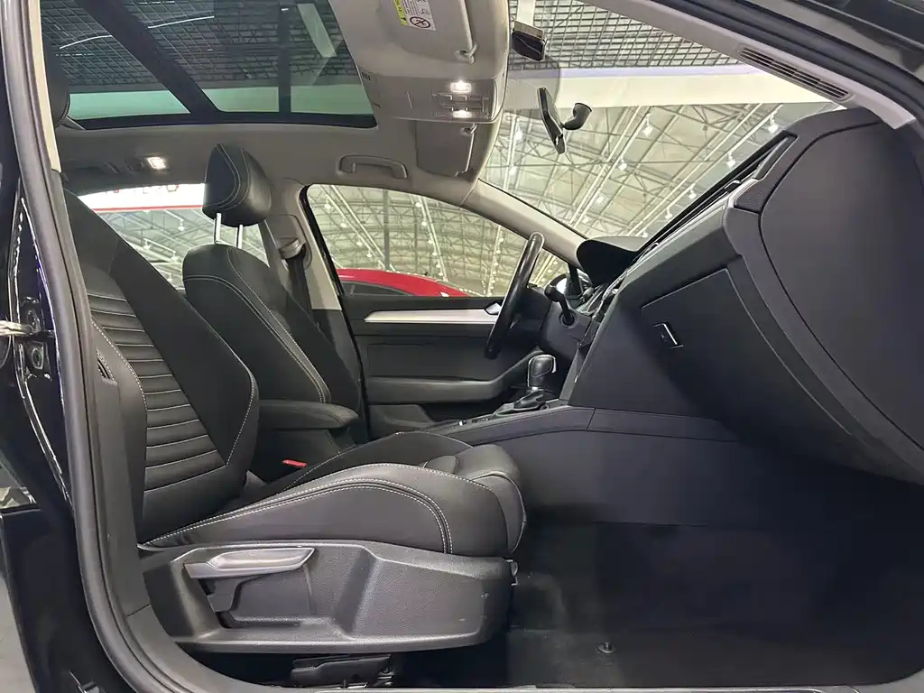 VOLKSWAGEN MAGOTAN 2020