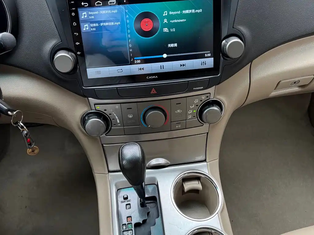 TOYOTA HIGHLANDER 2015