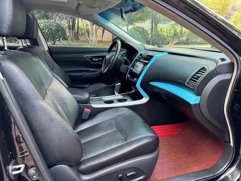 NISSAN TEANA 2018