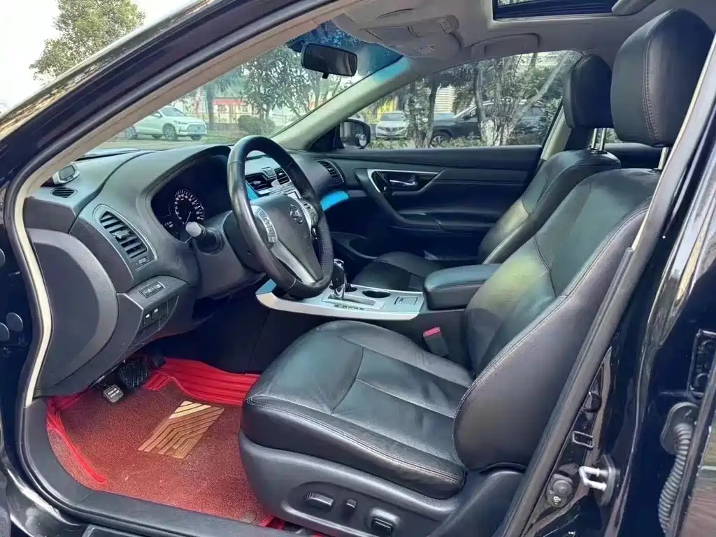 NISSAN TEANA 2018