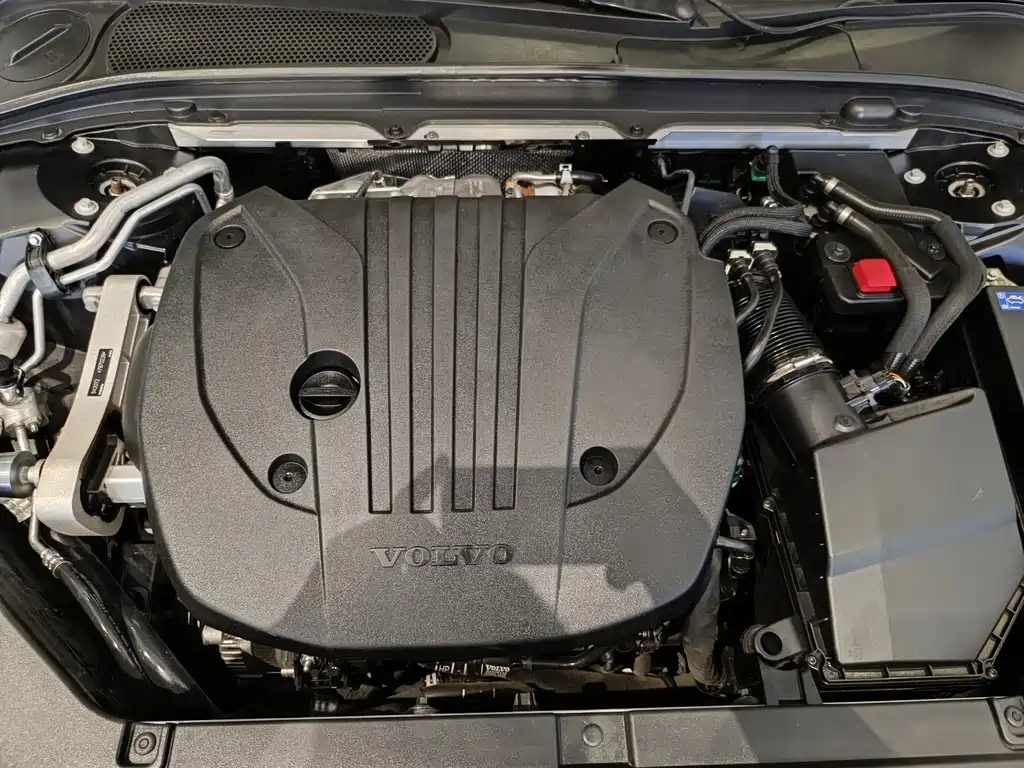 VOLVO S90 2023