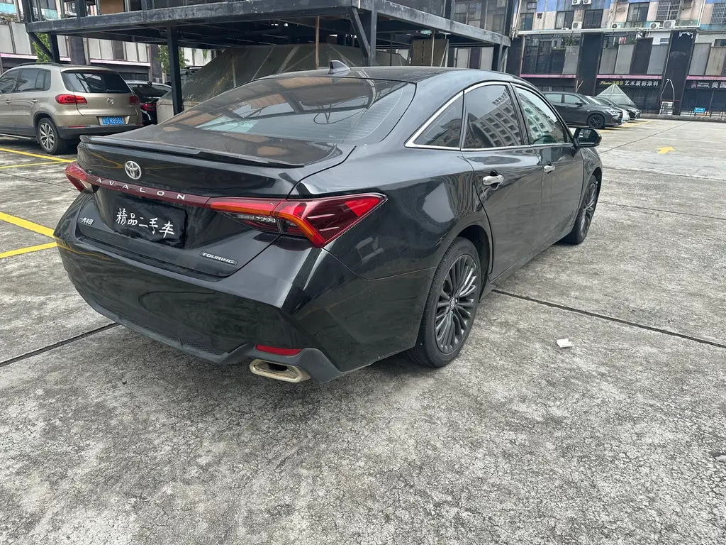 TOYOTA AVALON 2019