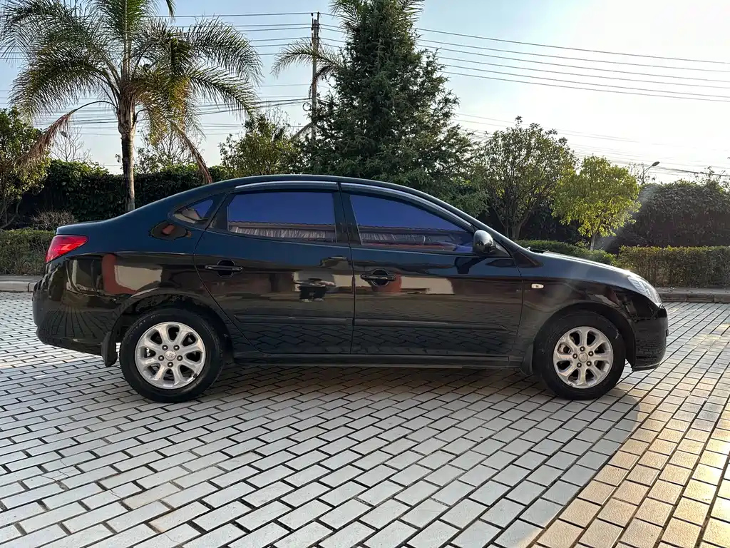 HYUNDAI CELESTA 2009