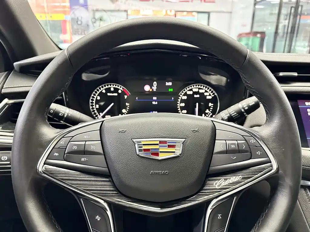 CADILLAC XT5 2020