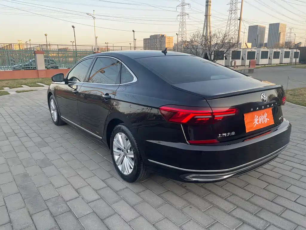 VOLKSWAGEN PASSAT 2020