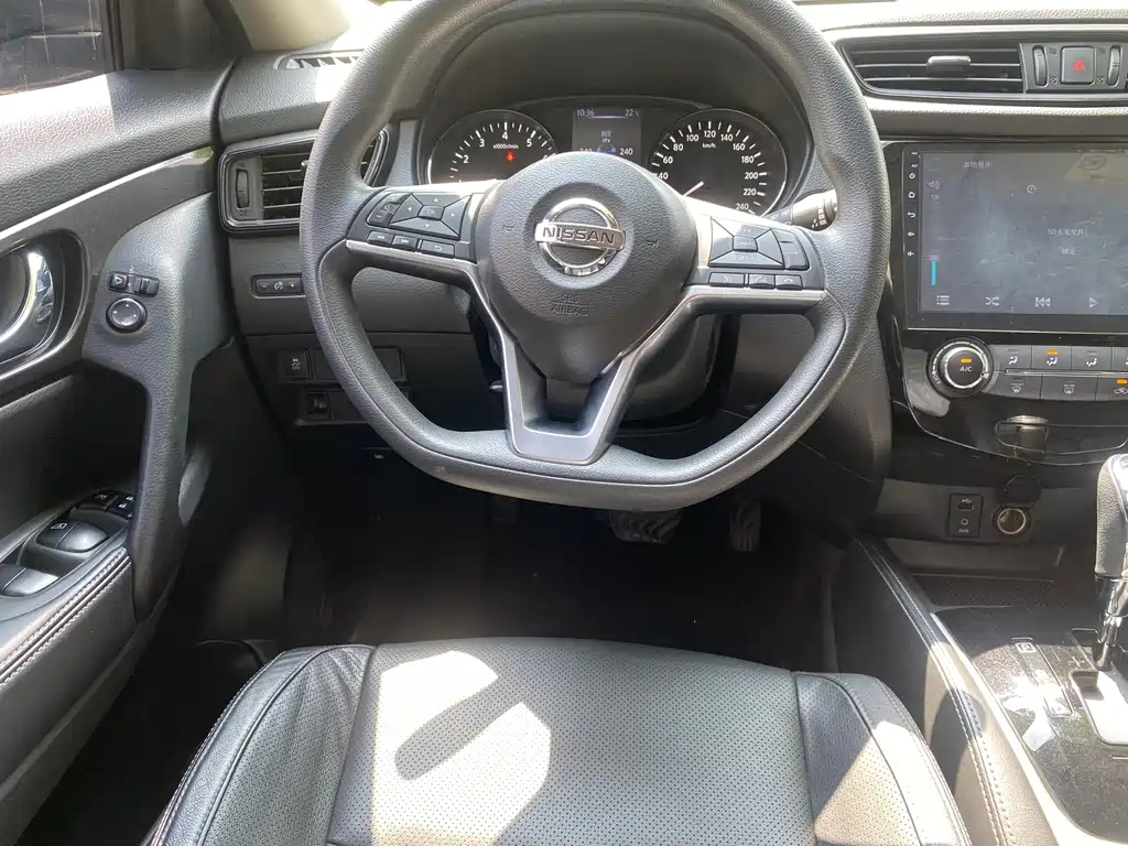 NISSAN X-TRAIL 2017
