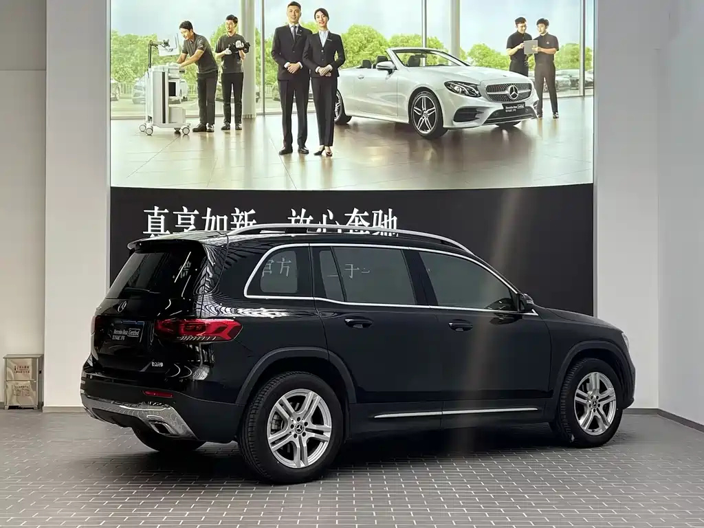 MERCEDES BENZ GLB 2023