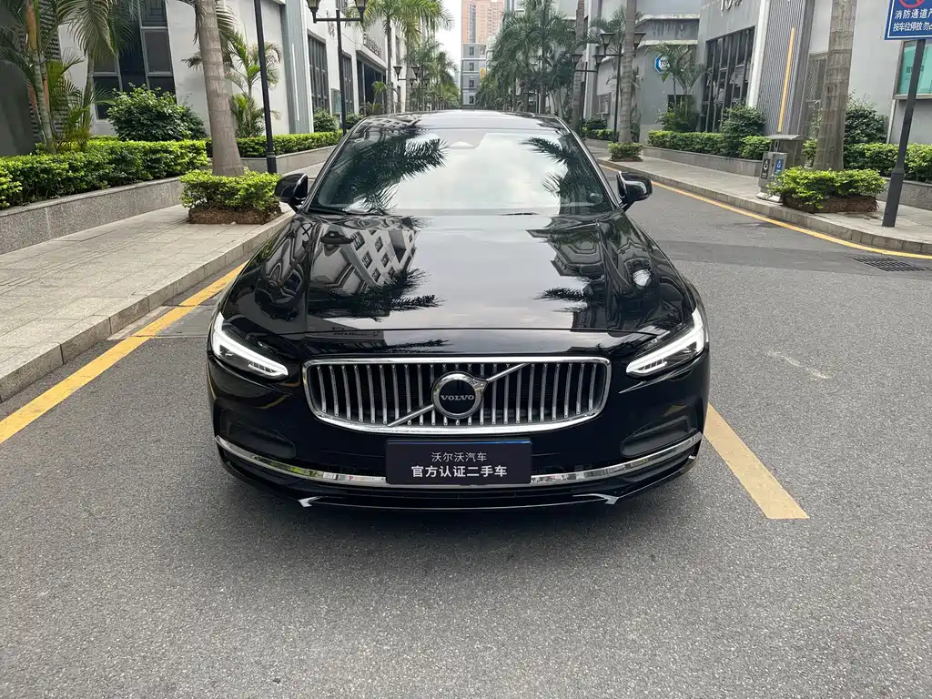 VOLVO S90 2022