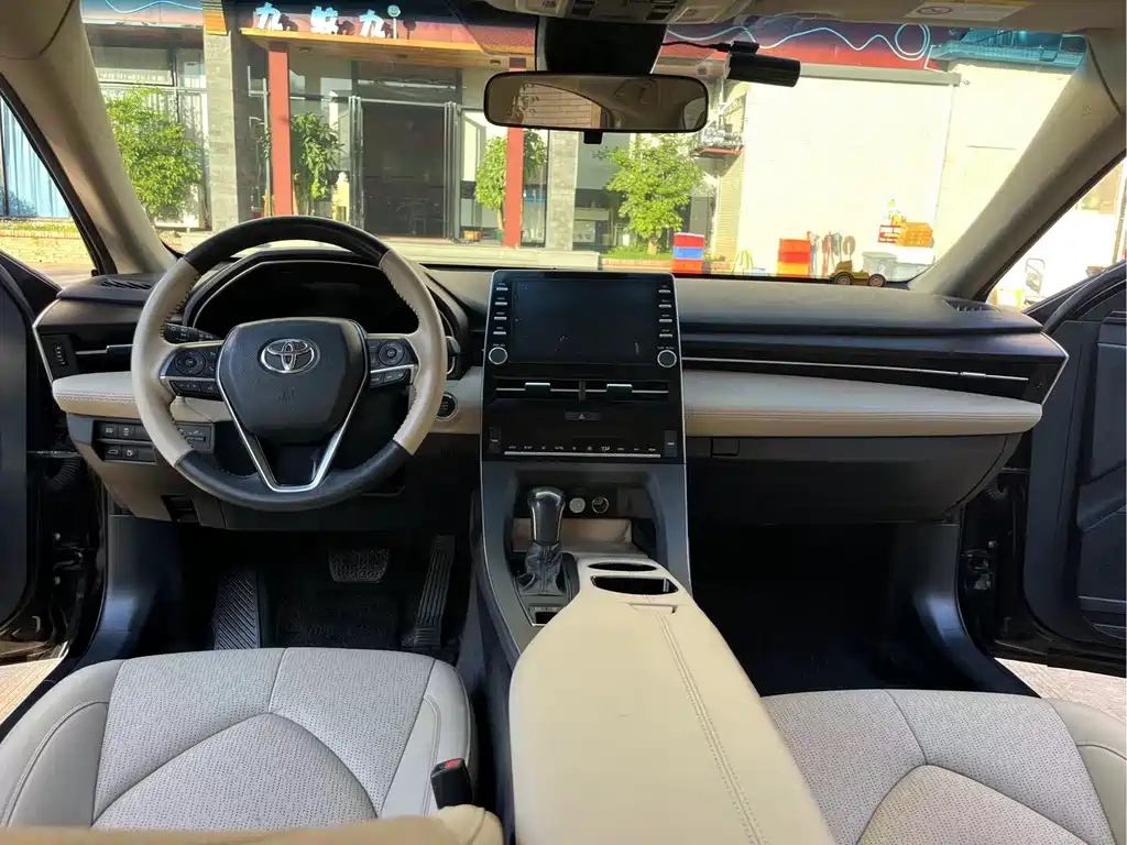 TOYOTA AVALON 2020