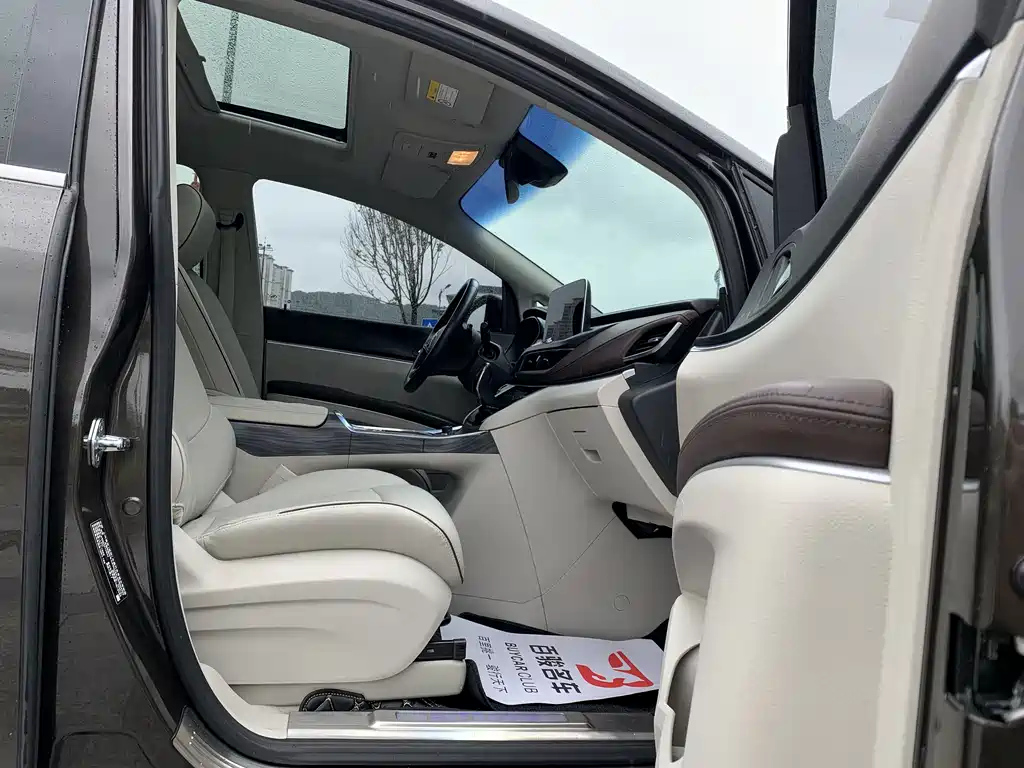 BUICK GL8 2022