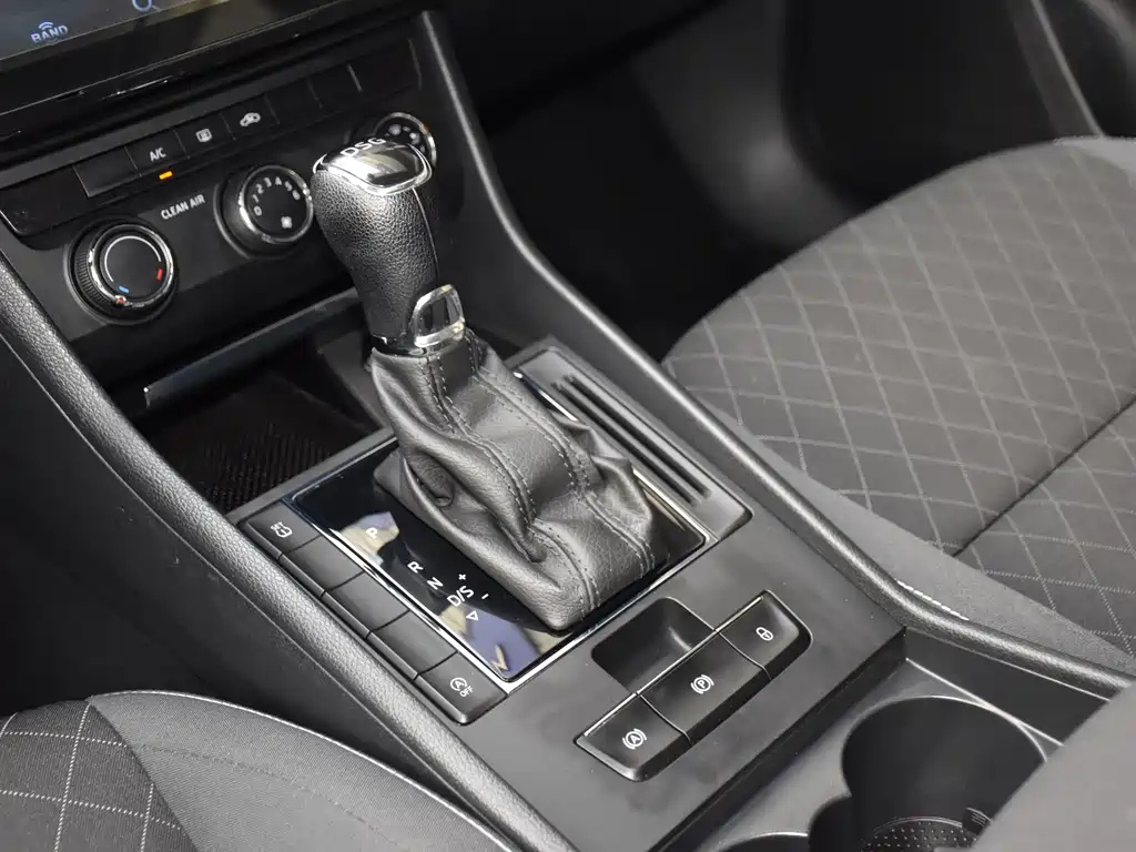 SKODA SUPERB 2020