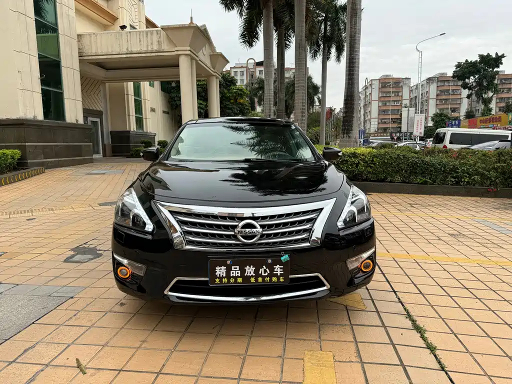 NISSAN TEANA 2015