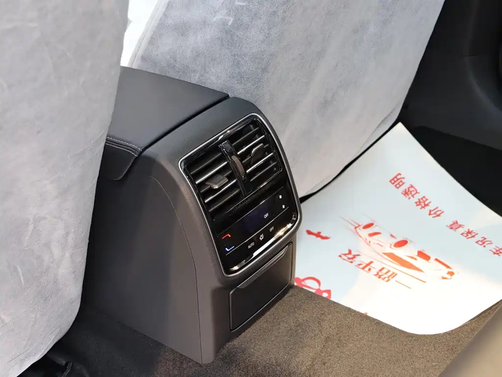 VOLKSWAGEN MAGOTAN 2024