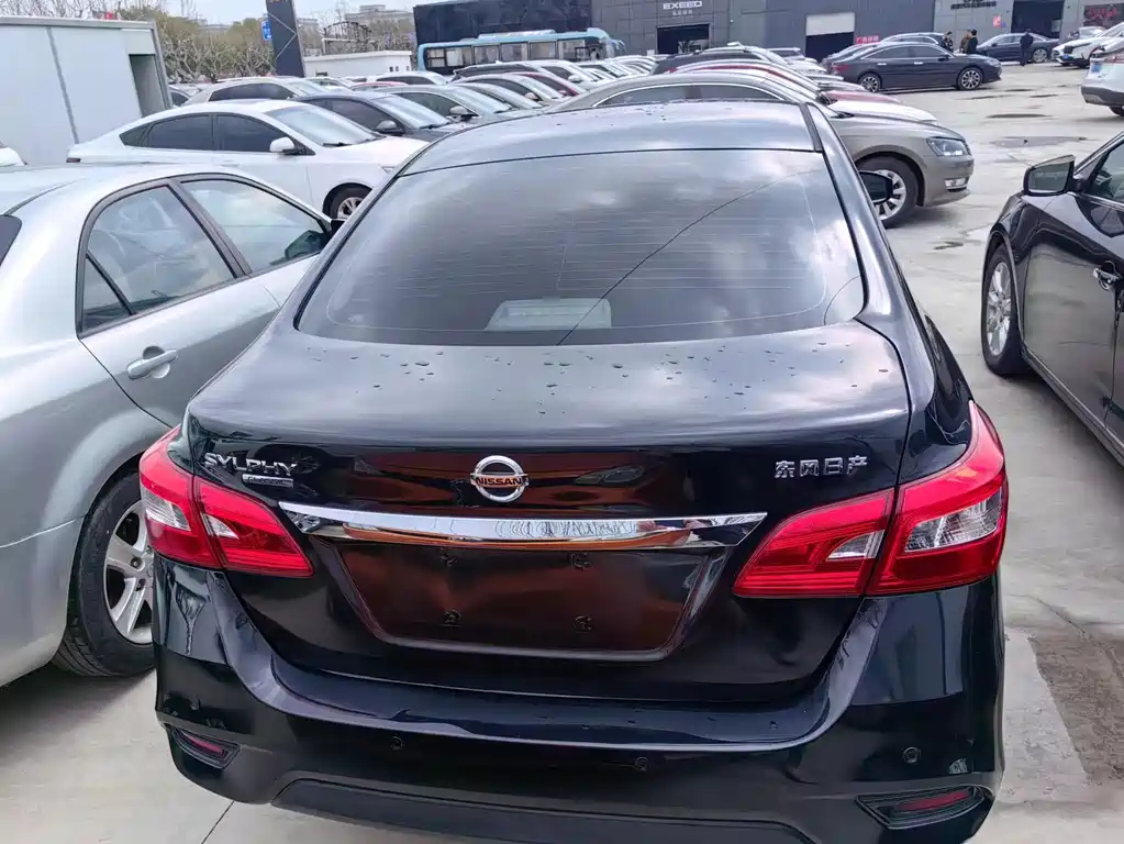 NISSAN SYLPHY 2020
