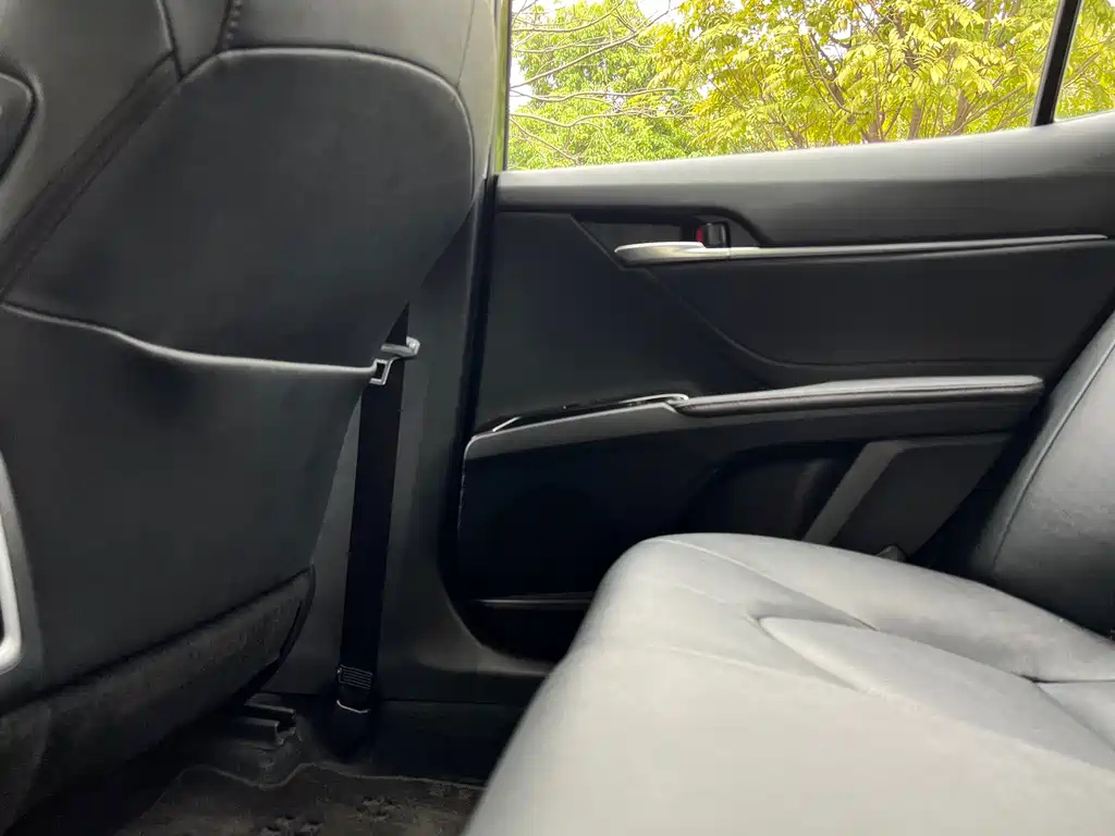TOYOTA CAMRY 2021