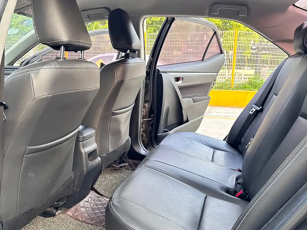 TOYOTA COROLLA 2017