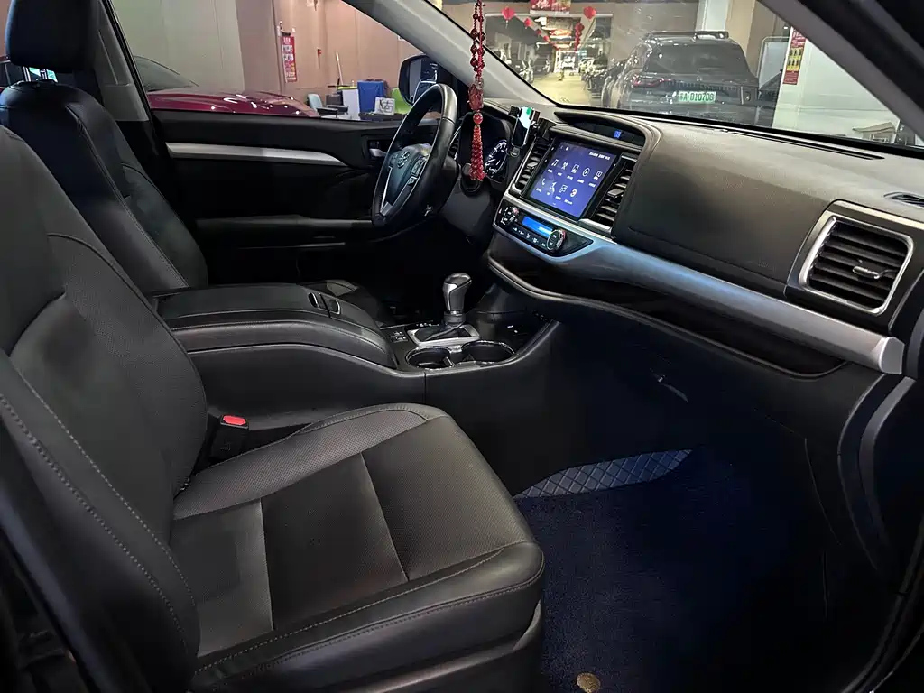 TOYOTA HIGHLANDER 2021