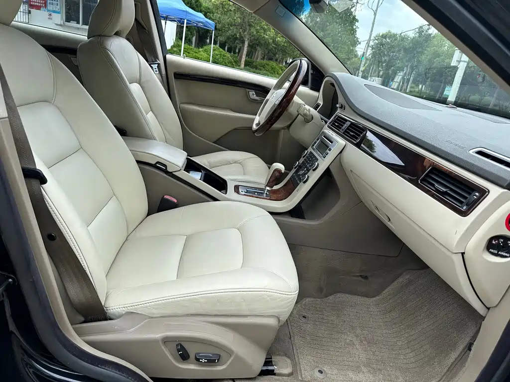 VOLVO S80L 2009