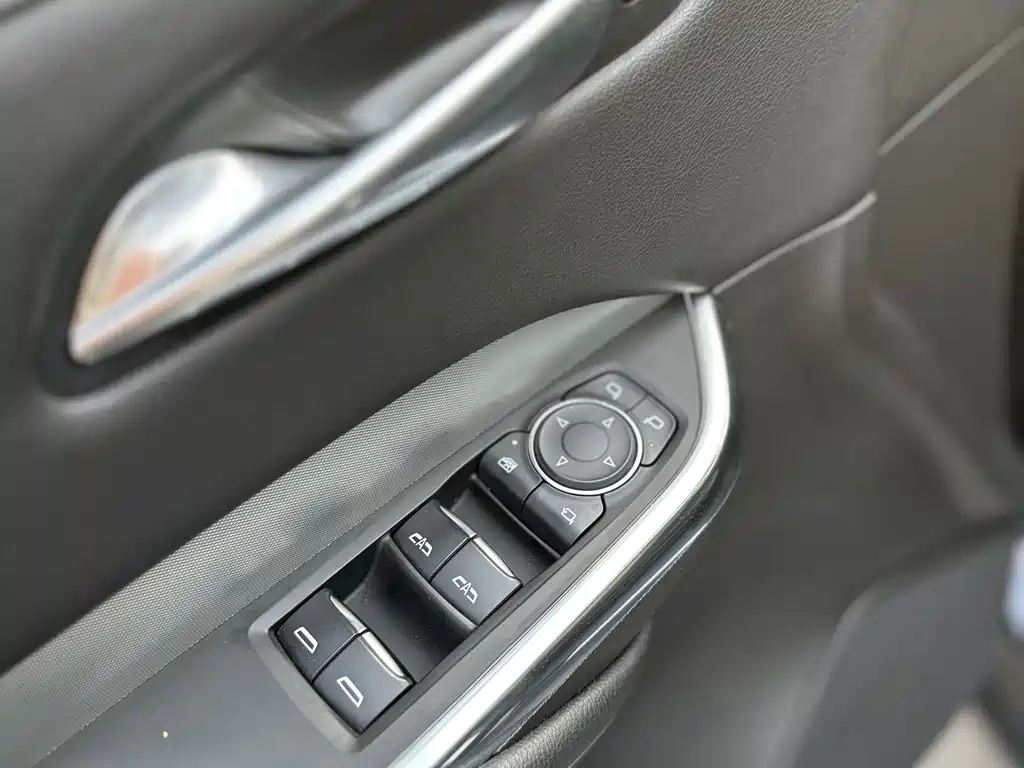 CADILLAC XT4 2021