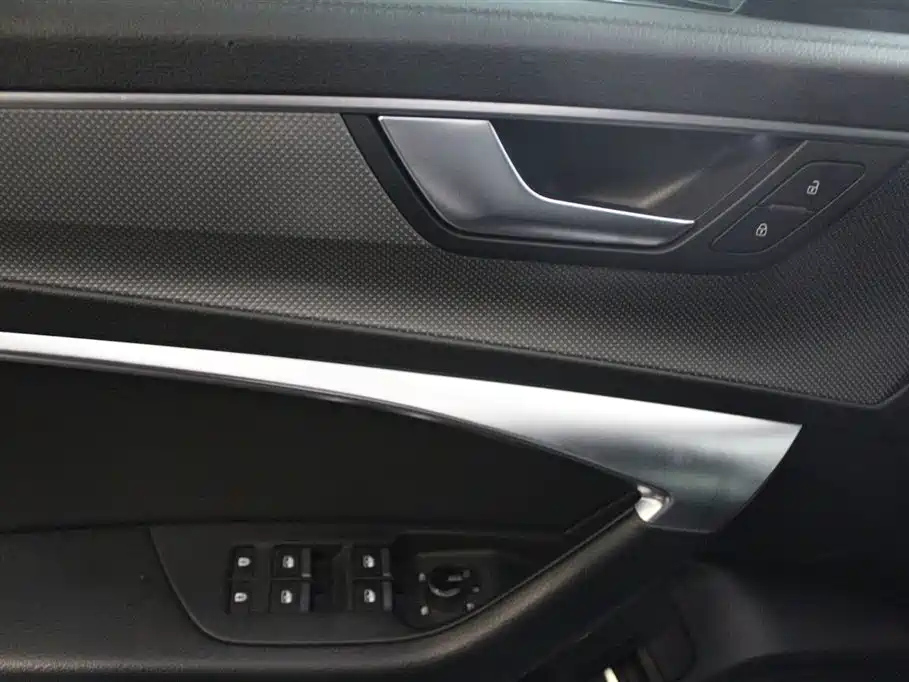 AUDI A6L 2021