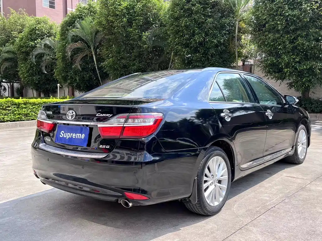 TOYOTA CAMRY 2016