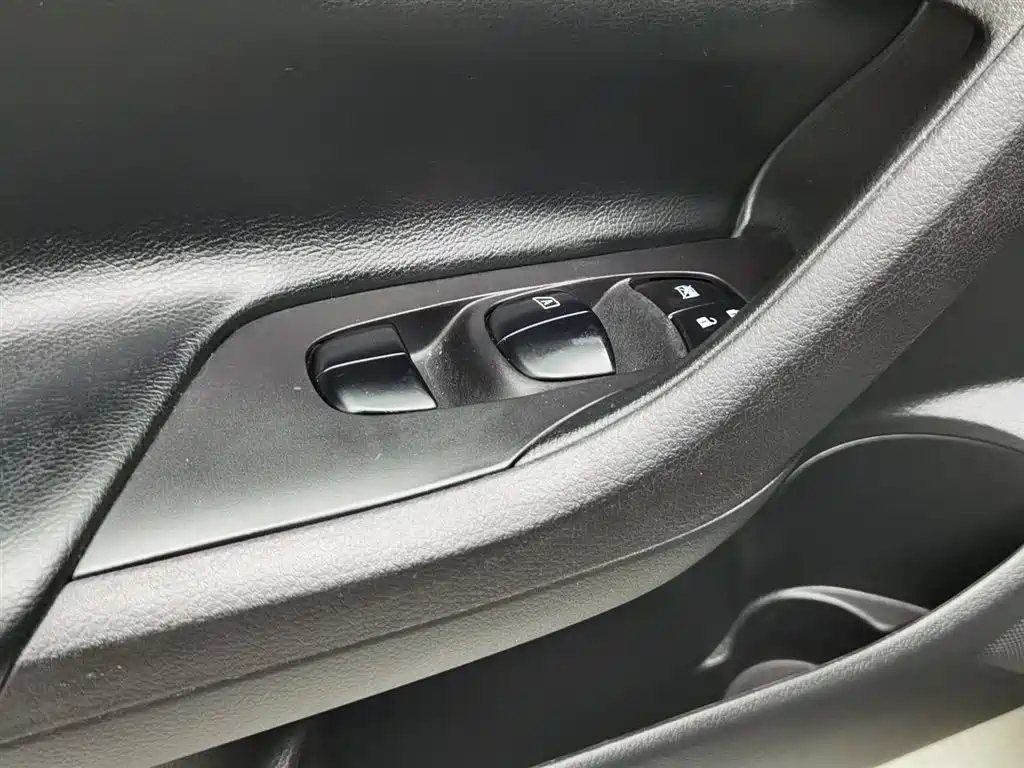NISSAN TEANA 2018