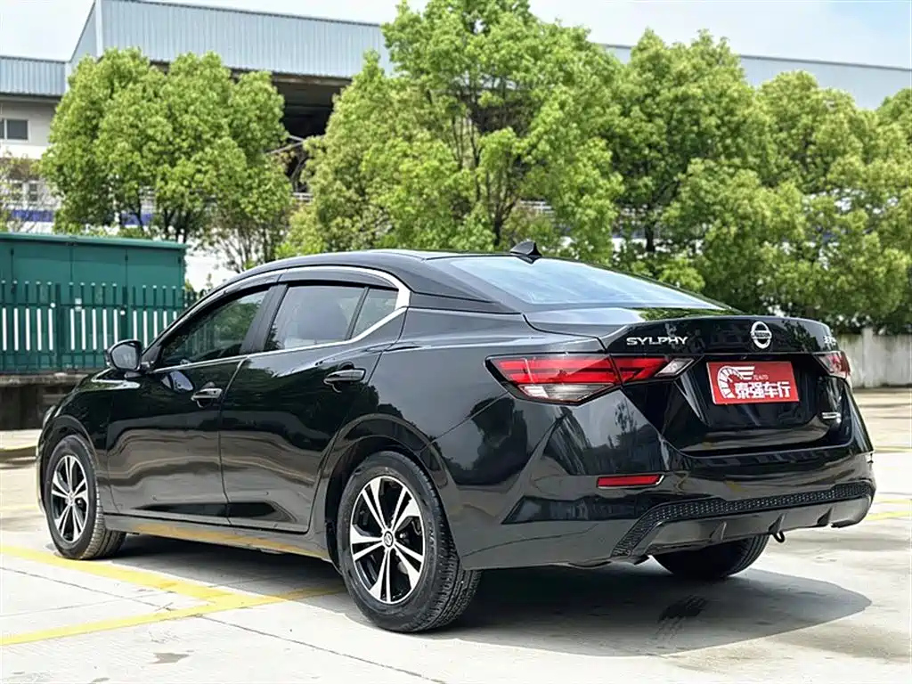 NISSAN SYLPHY 2020