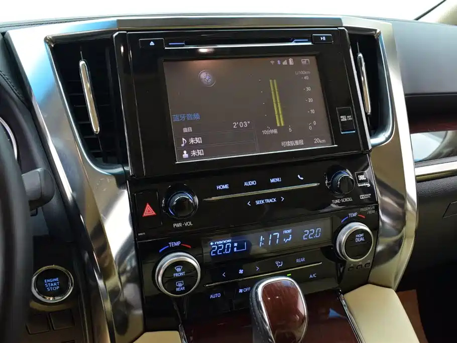 TOYOTA ALPHARD 2018