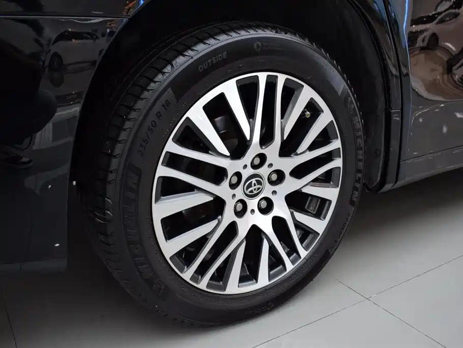 TOYOTA ALPHARD 2018
