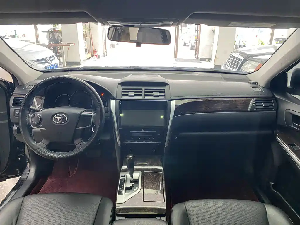 TOYOTA CAMRY 2016