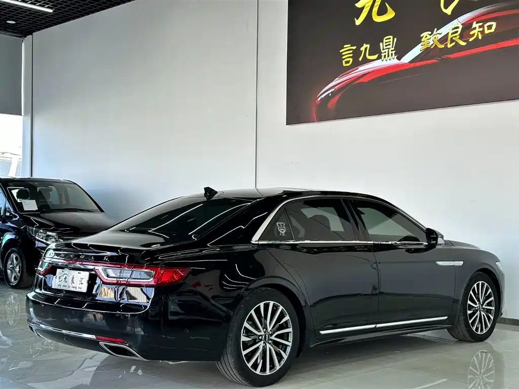 LINCOLN CONTINENTAL 2019