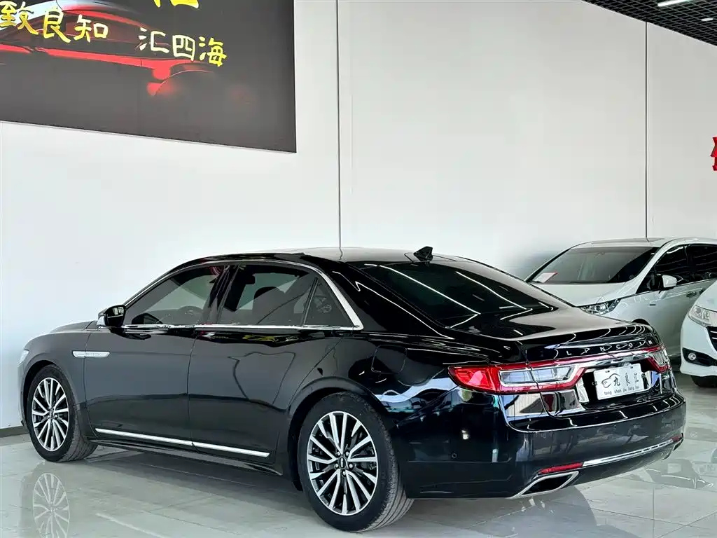 LINCOLN CONTINENTAL 2019