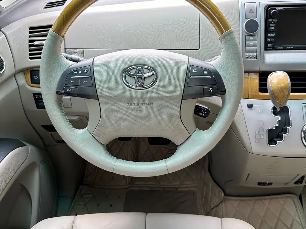 TOYOTA PREVIA 2009