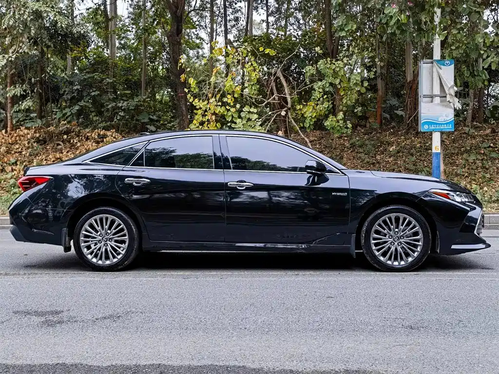 TOYOTA AVALON 2021