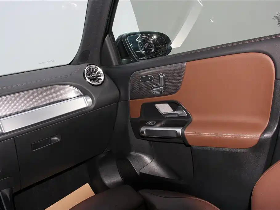 MERCEDES BENZ GLB 2021