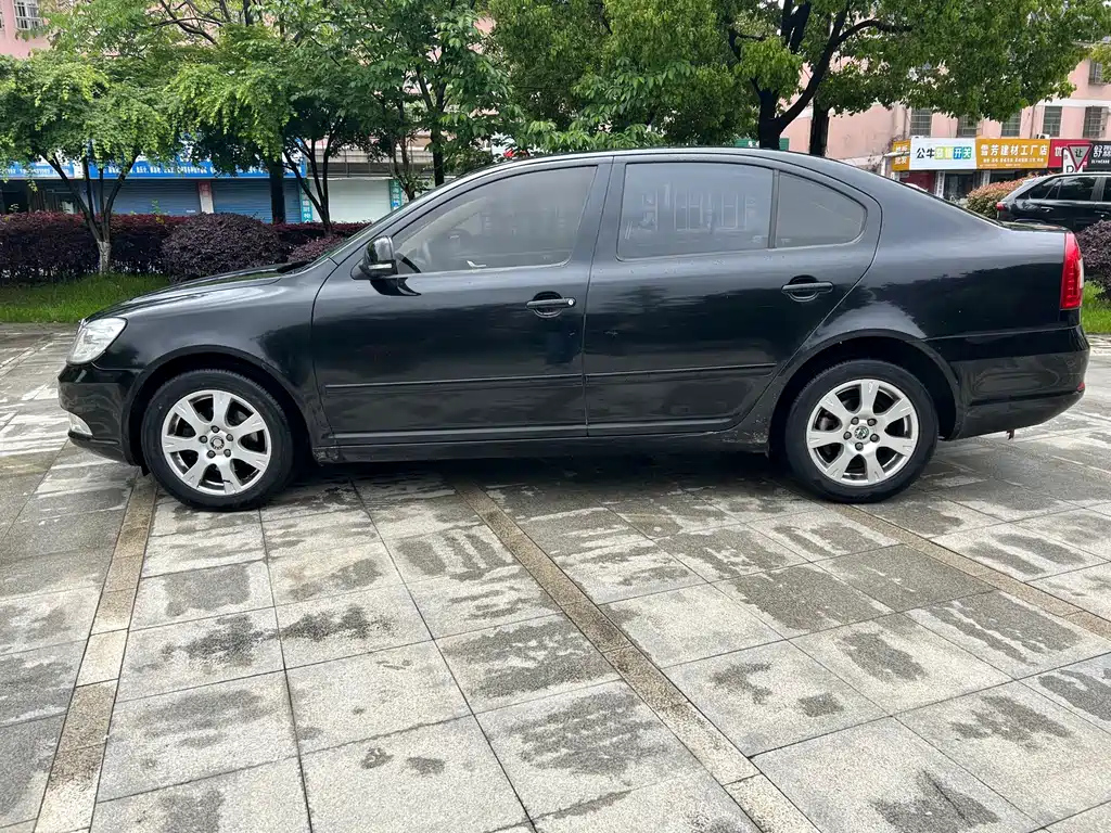 SKODA OCTAVIA 2013