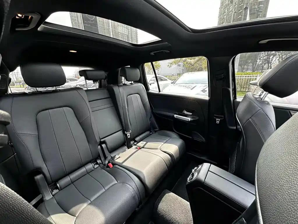 MERCEDES BENZ GLB 2022