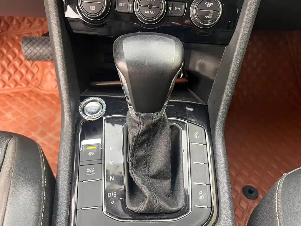 VOLKSWAGEN TIGUAN L 2018