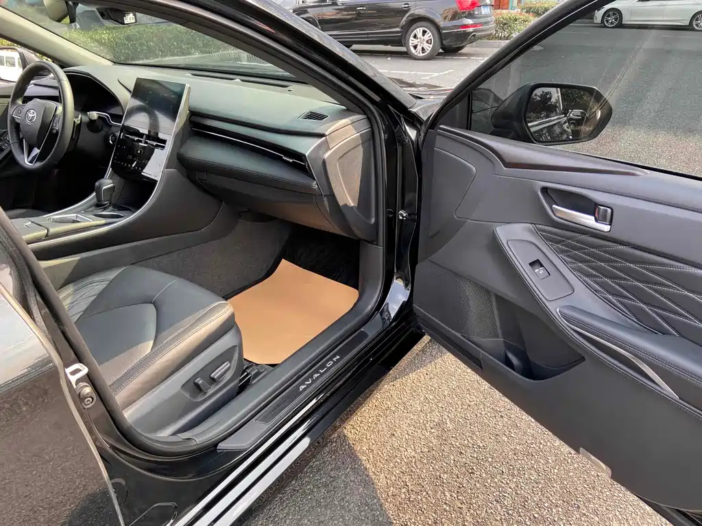 TOYOTA AVALON 2023