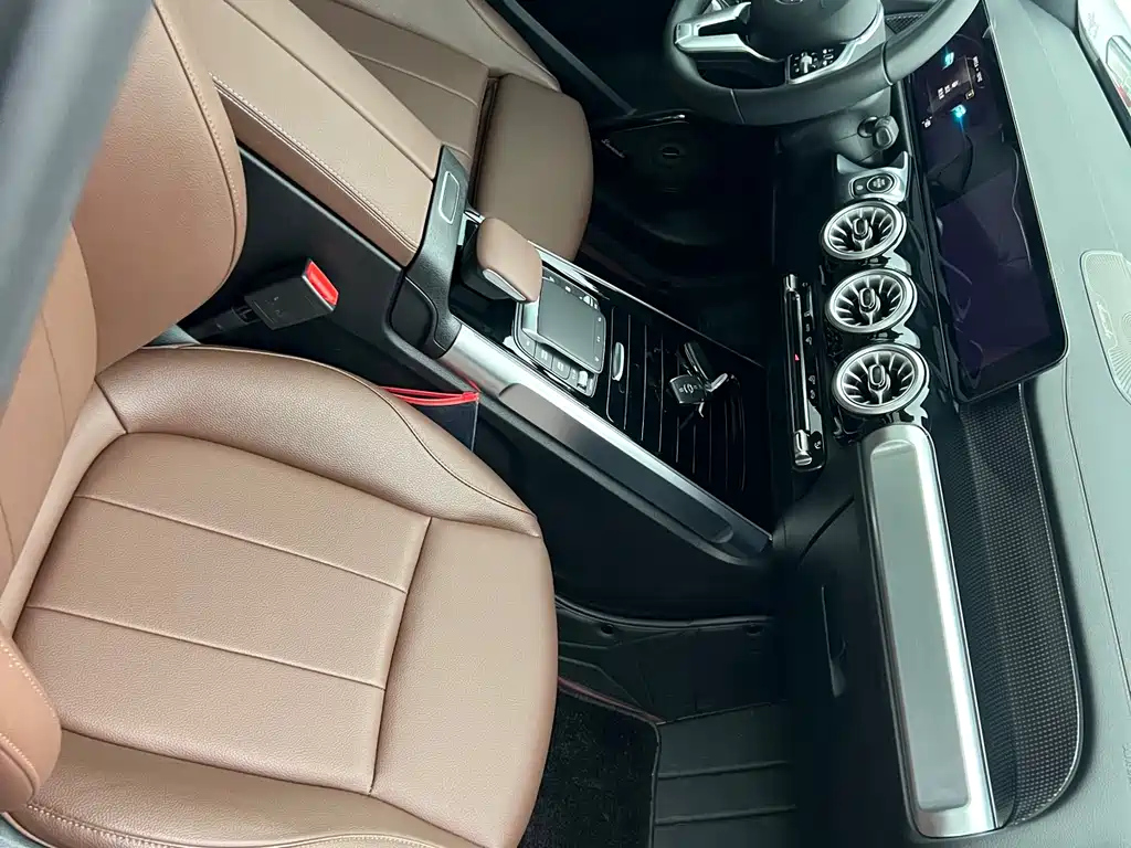 MERCEDES BENZ GLB 2022