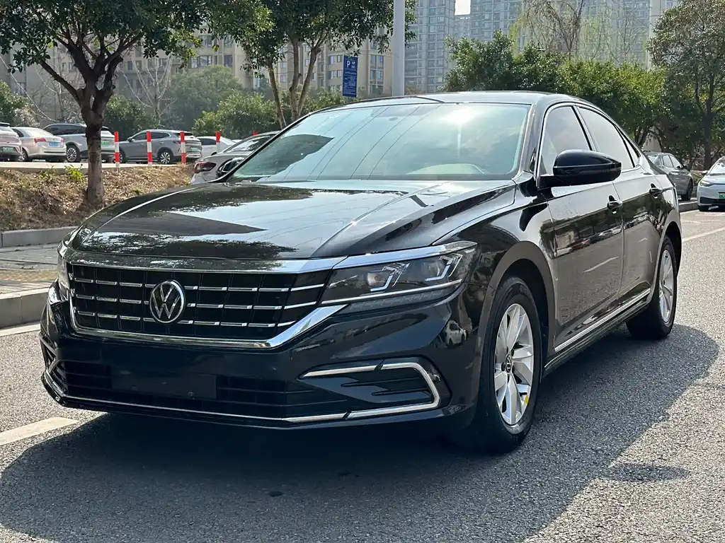 VOLKSWAGEN PASSAT 2021
