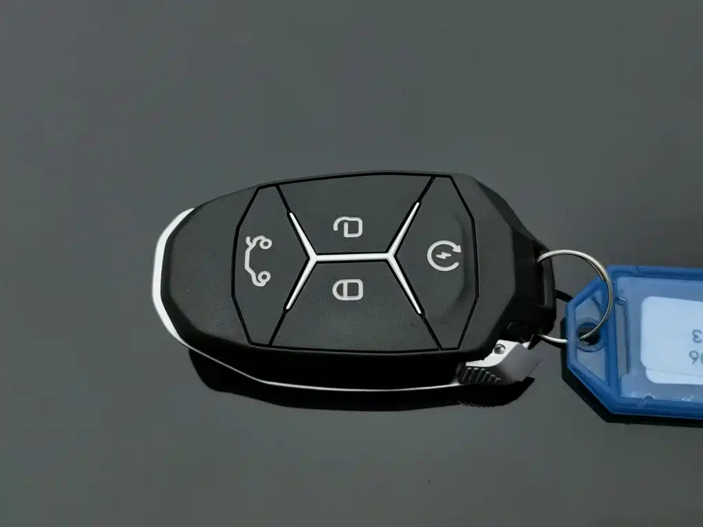 LYNK&CO 03 2021