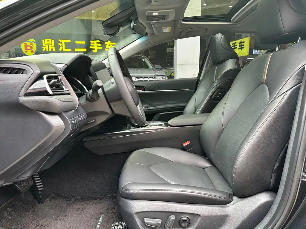 TOYOTA CAMRY 2023