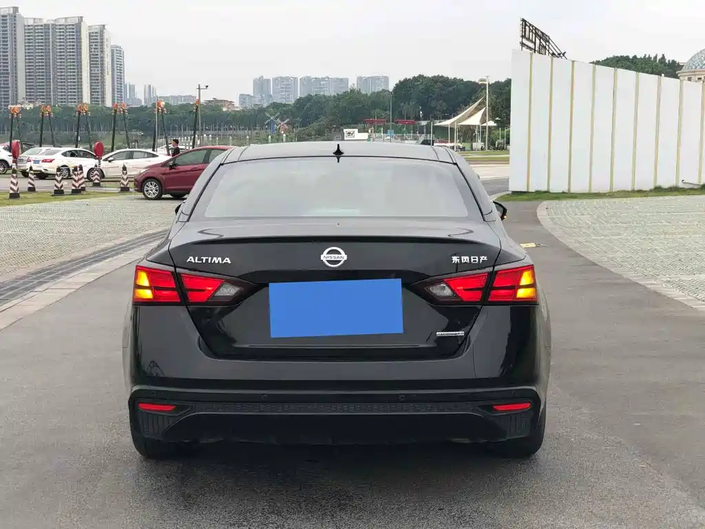 NISSAN TEANA 2019