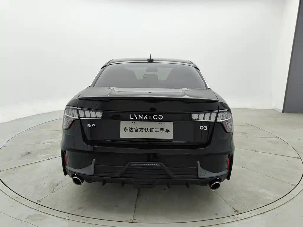 LYNK&CO 03 2022